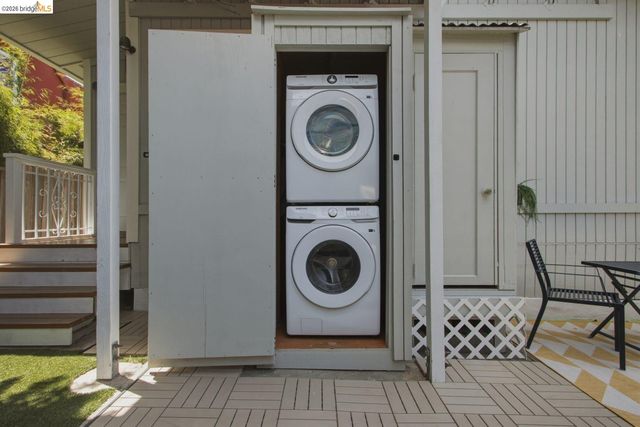 2081 Bonar St, Berkeley, CA 94702