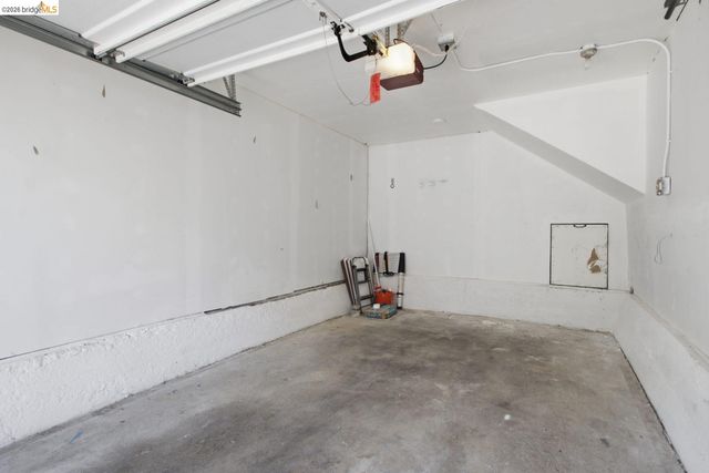 2081 Bonar St, Berkeley, CA 94702