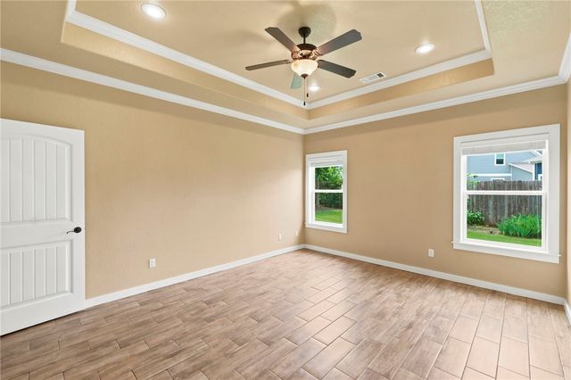 610 S 59th Court, Rogers, AR 72758