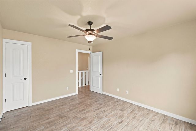 610 S 59th Court, Rogers, AR 72758