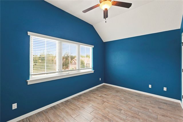 610 S 59th Court, Rogers, AR 72758