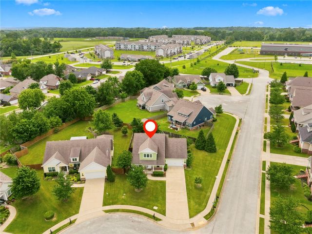 610 S 59th Court, Rogers, AR 72758