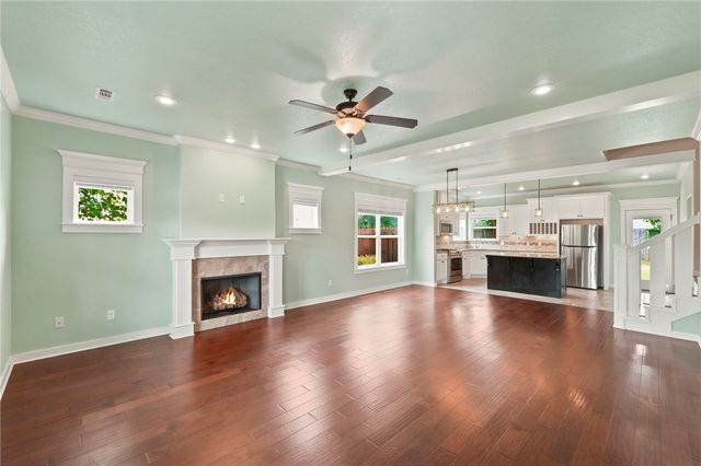 610 S 59th Court, Rogers, AR 72758