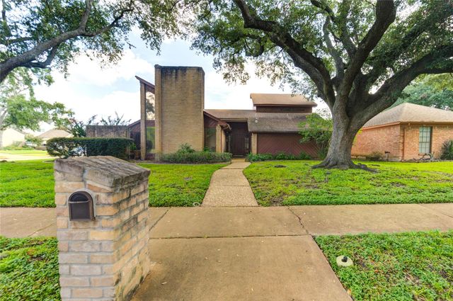 12530 Olympia Drive, Houston, TX 77077