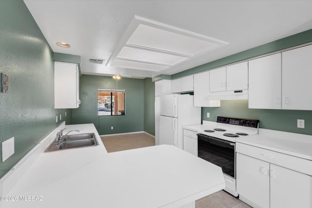 8687 N Avenida Amatista, Tucson, AZ 85704