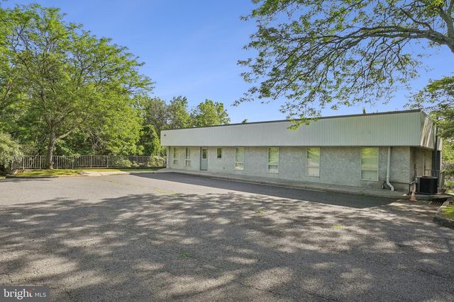 132 ROUTE 31, Pennington, NJ 08534