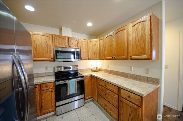 1221 E Ocean Shores Boulevard SW, Ocean Shores, WA 98569