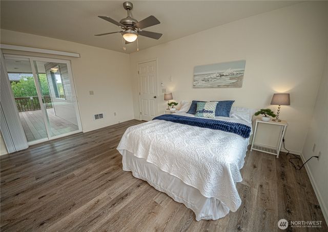 1221 E Ocean Shores Boulevard SW, Ocean Shores, WA 98569