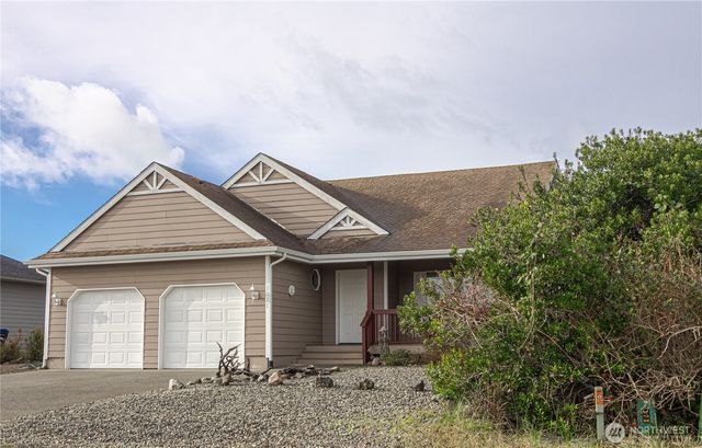 1221 E Ocean Shores Boulevard SW, Ocean Shores, WA 98569