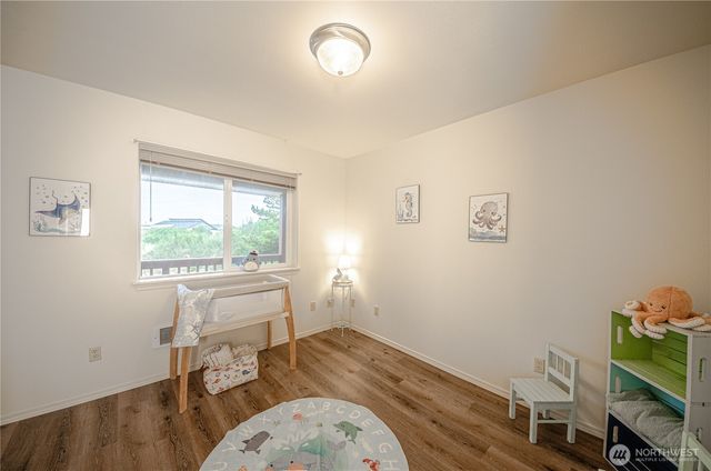 1221 E Ocean Shores Boulevard SW, Ocean Shores, WA 98569