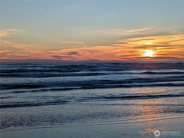 1221 E Ocean Shores Boulevard SW, Ocean Shores, WA 98569