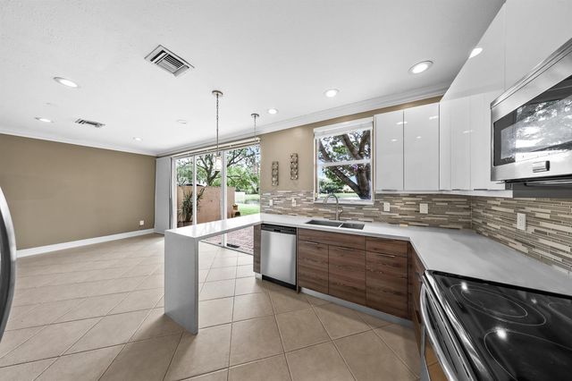 4735 SW 164th Avenue, Miramar, FL 33027