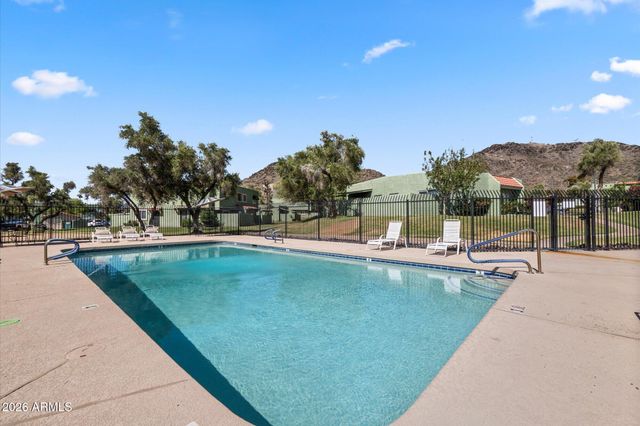 10229 N 8TH Street B, Phoenix, AZ 85020