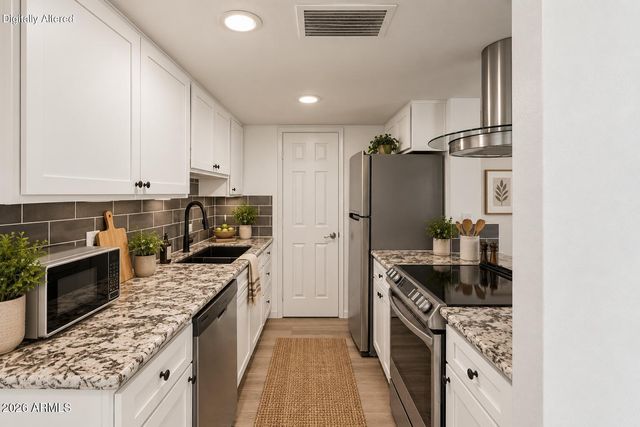 10229 N 8TH Street B, Phoenix, AZ 85020