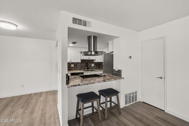 10229 N 8TH Street B, Phoenix, AZ 85020