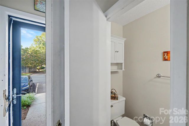 2921 Heathstead Place, Charlotte, NC 28210