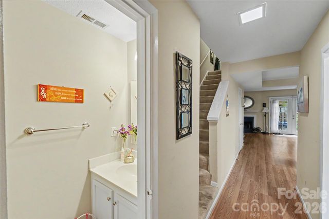 2921 Heathstead Place, Charlotte, NC 28210