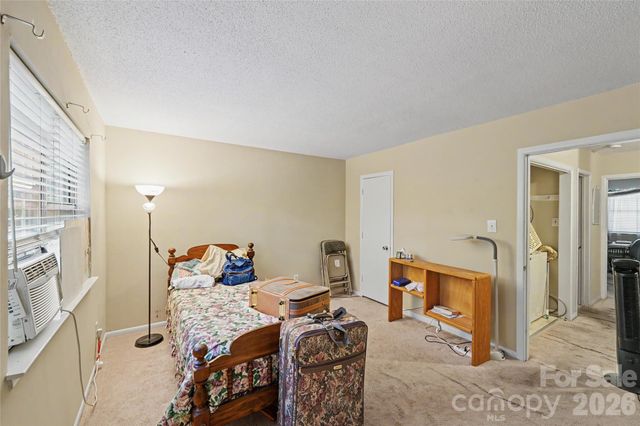 2921 Heathstead Place, Charlotte, NC 28210