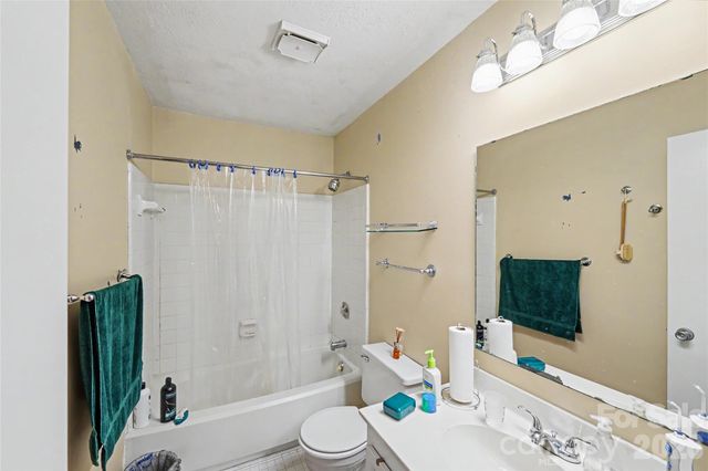 2921 Heathstead Place, Charlotte, NC 28210