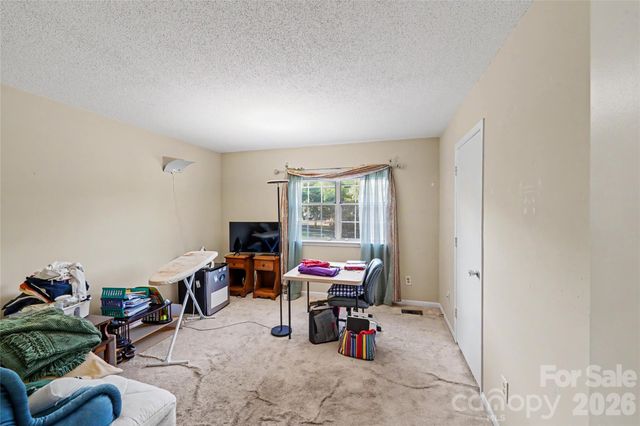 2921 Heathstead Place, Charlotte, NC 28210