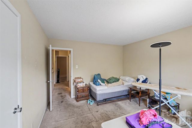 2921 Heathstead Place, Charlotte, NC 28210