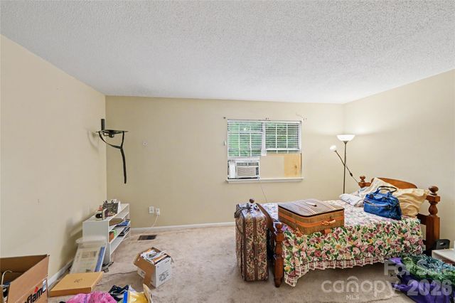 2921 Heathstead Place, Charlotte, NC 28210