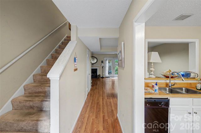 2921 Heathstead Place, Charlotte, NC 28210