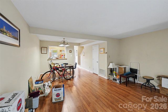 2921 Heathstead Place, Charlotte, NC 28210