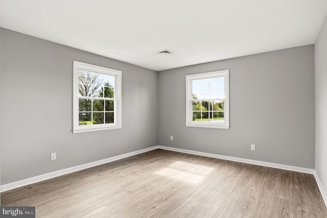1003 E CHERRY ST, Palmyra, PA 17078