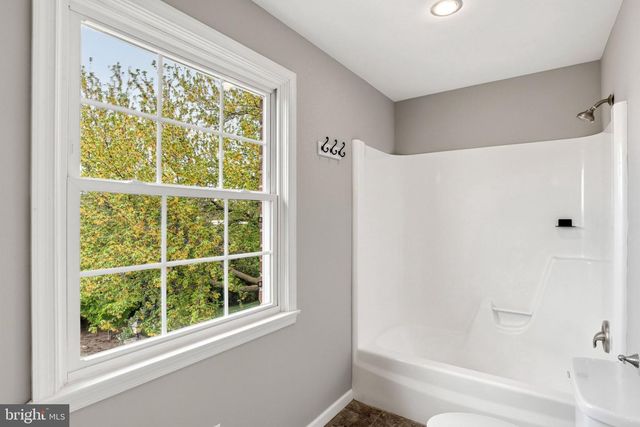 1003 E CHERRY ST, Palmyra, PA 17078