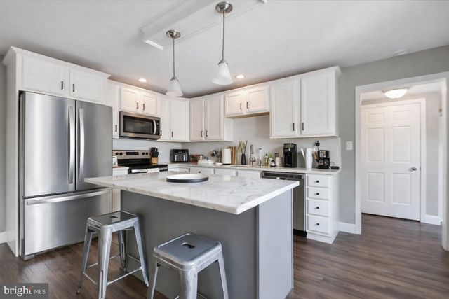 1003 E CHERRY ST, Palmyra, PA 17078