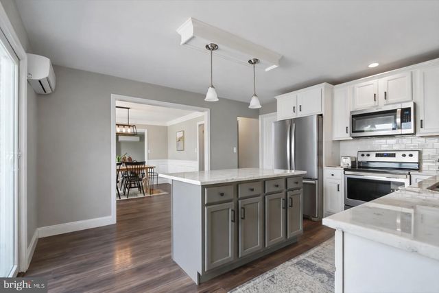 1003 E CHERRY ST, Palmyra, PA 17078