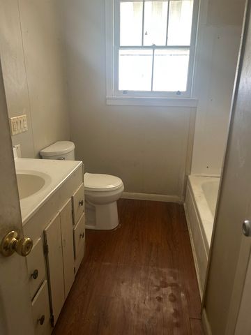 206 St Louis St, Raceland, LA 70394