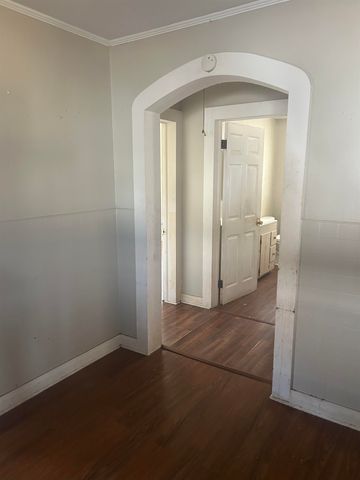 206 St Louis St, Raceland, LA 70394