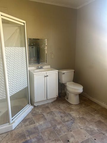 206 St Louis St, Raceland, LA 70394