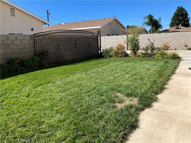 17548 Court Street, Fontana, CA 92336