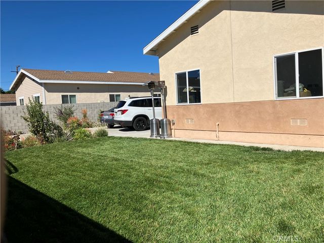 17548 Court Street, Fontana, CA 92336