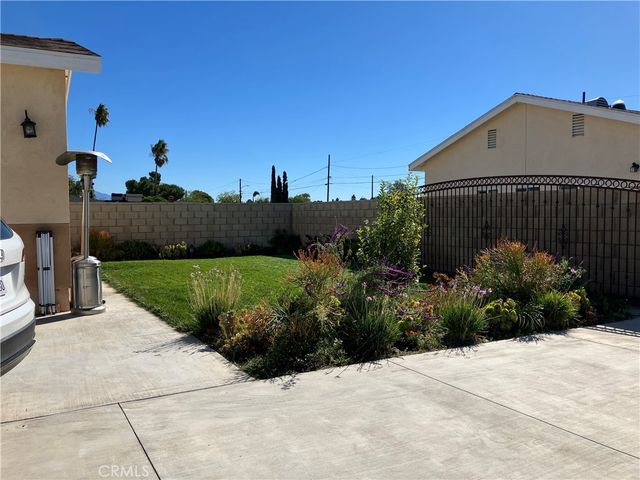 17548 Court Street, Fontana, CA 92336
