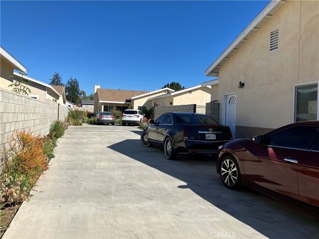 17548 Court Street, Fontana, CA 92336