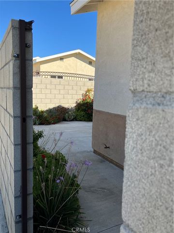 17548 Court Street, Fontana, CA 92336