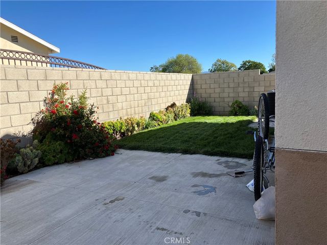 17548 Court Street, Fontana, CA 92336