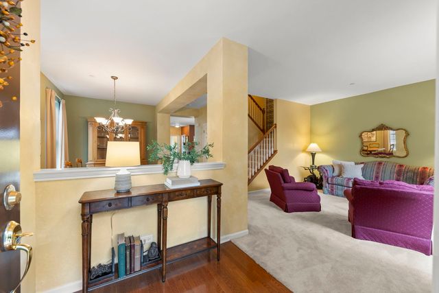 353 Bradbury Lane, Bartlett, IL 60103