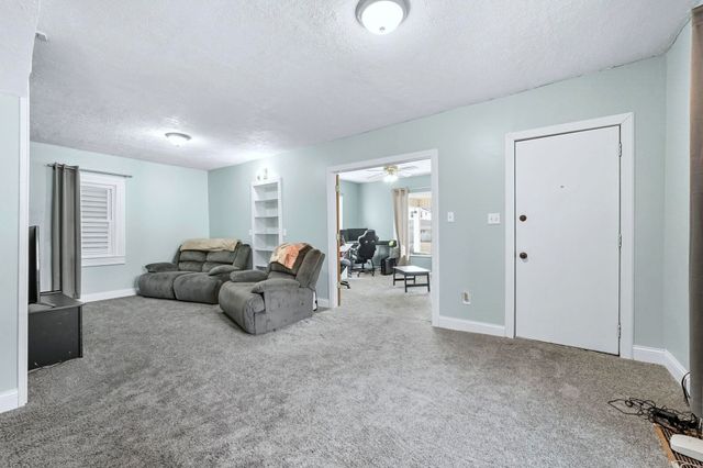 410 N Cedar Street, Auburn, IN 46706