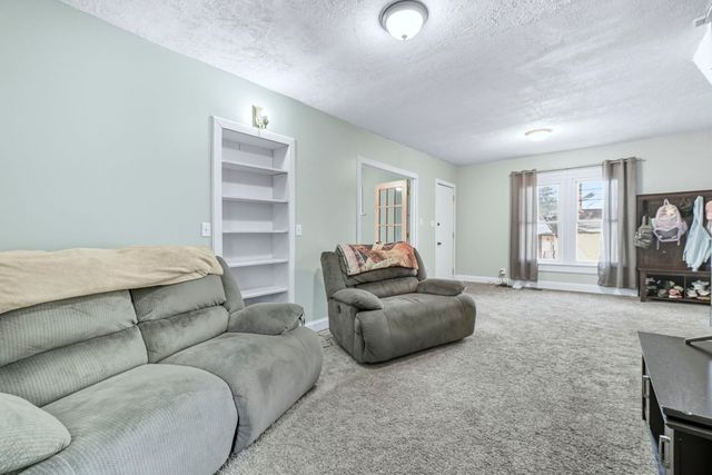 410 N Cedar Street, Auburn, IN 46706