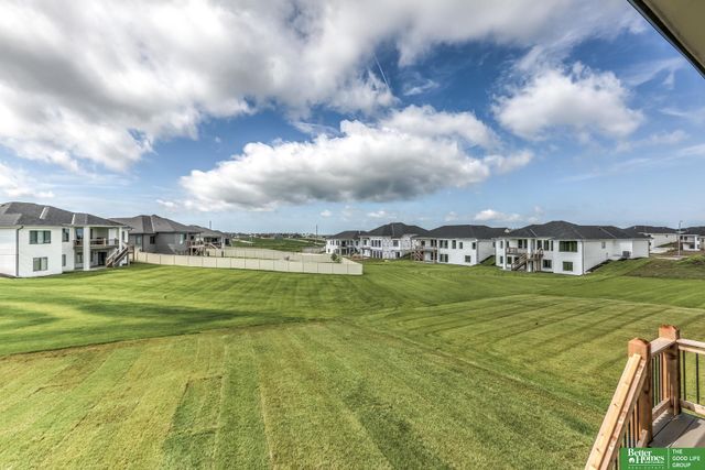 21113 Arlington Street, Elkhorn, NE 68022