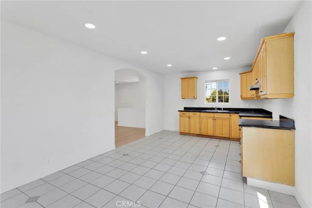 348 W 83rd Street, Los Angeles, CA 90003