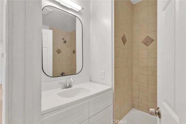 348 W 83rd Street, Los Angeles, CA 90003