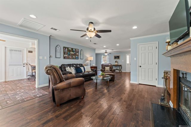 14162 Troy Duplessis Rd, Gonzales, LA 70737