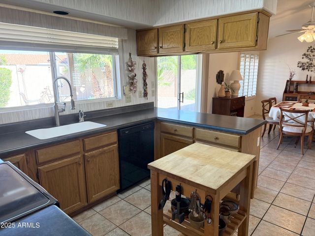 11002 W YUKON Drive, Peoria, AZ 85373