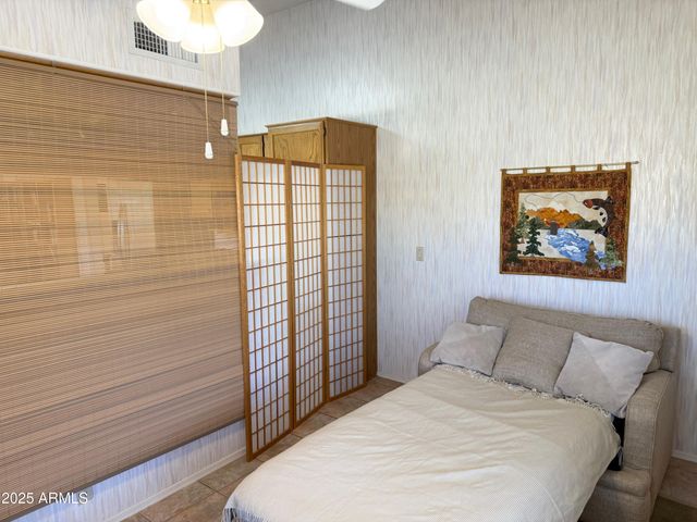 11002 W YUKON Drive, Peoria, AZ 85373